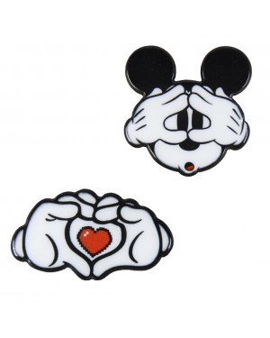 DISNEY MICKEY MOUSE IN LOVE BROUCH BADGE