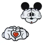 DISNEY MICKEY MOUSE IN LOVE BROUCH BADGE