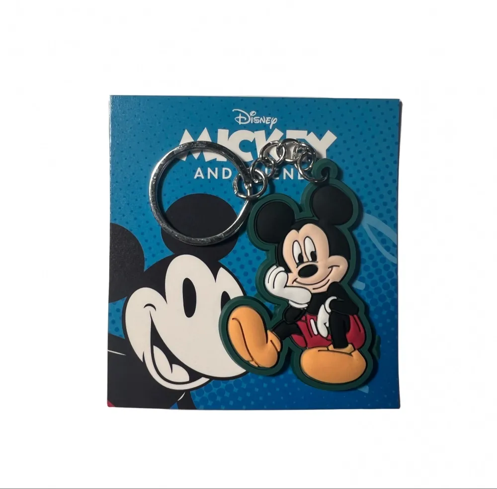 DISNEY MICKEY MOUSE CHILLING RUBBER PVC KEYRING