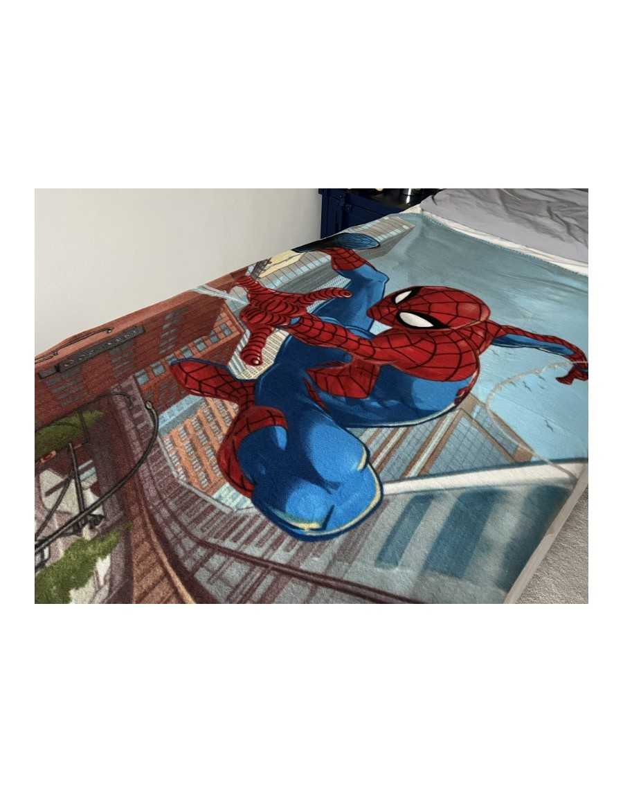 MARVEL COMICS THE AMAZING SPIDER-MAN SWINGING CITYSCAPE FLEECE BLANKET