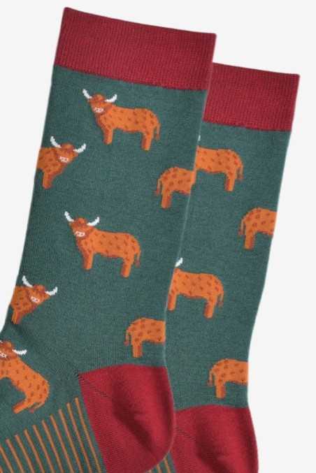 HIGHLAND COW GREEN ADULT PAIR OF NOVELTY SOCKS