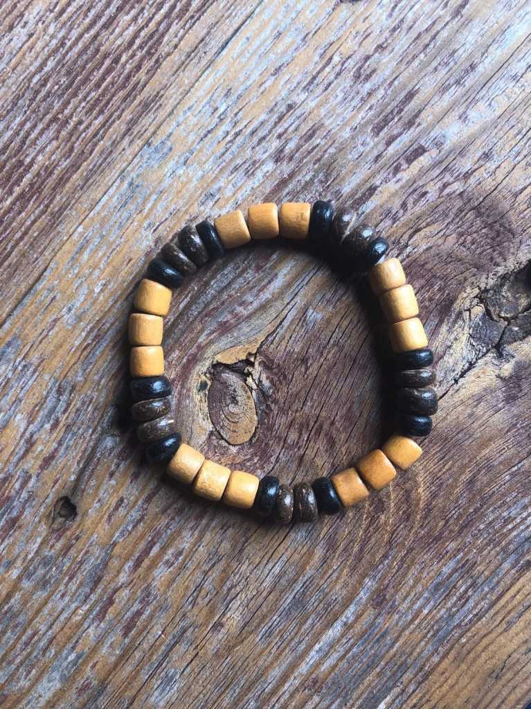 SURFING LIBRARIAN Light brown, Dark brown, black coco wood elasticated Bracelet